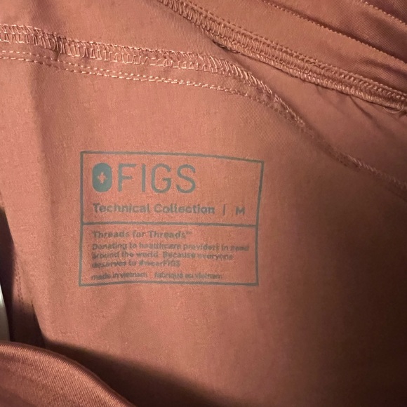 FIGS Scrub Top and Bottoms Mauve NWT - Picture 15 of 15
